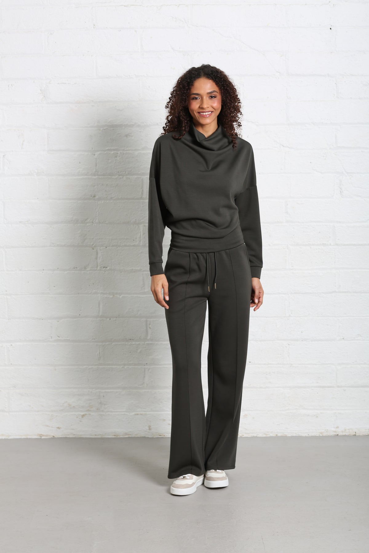 Wren Jogger Khaki